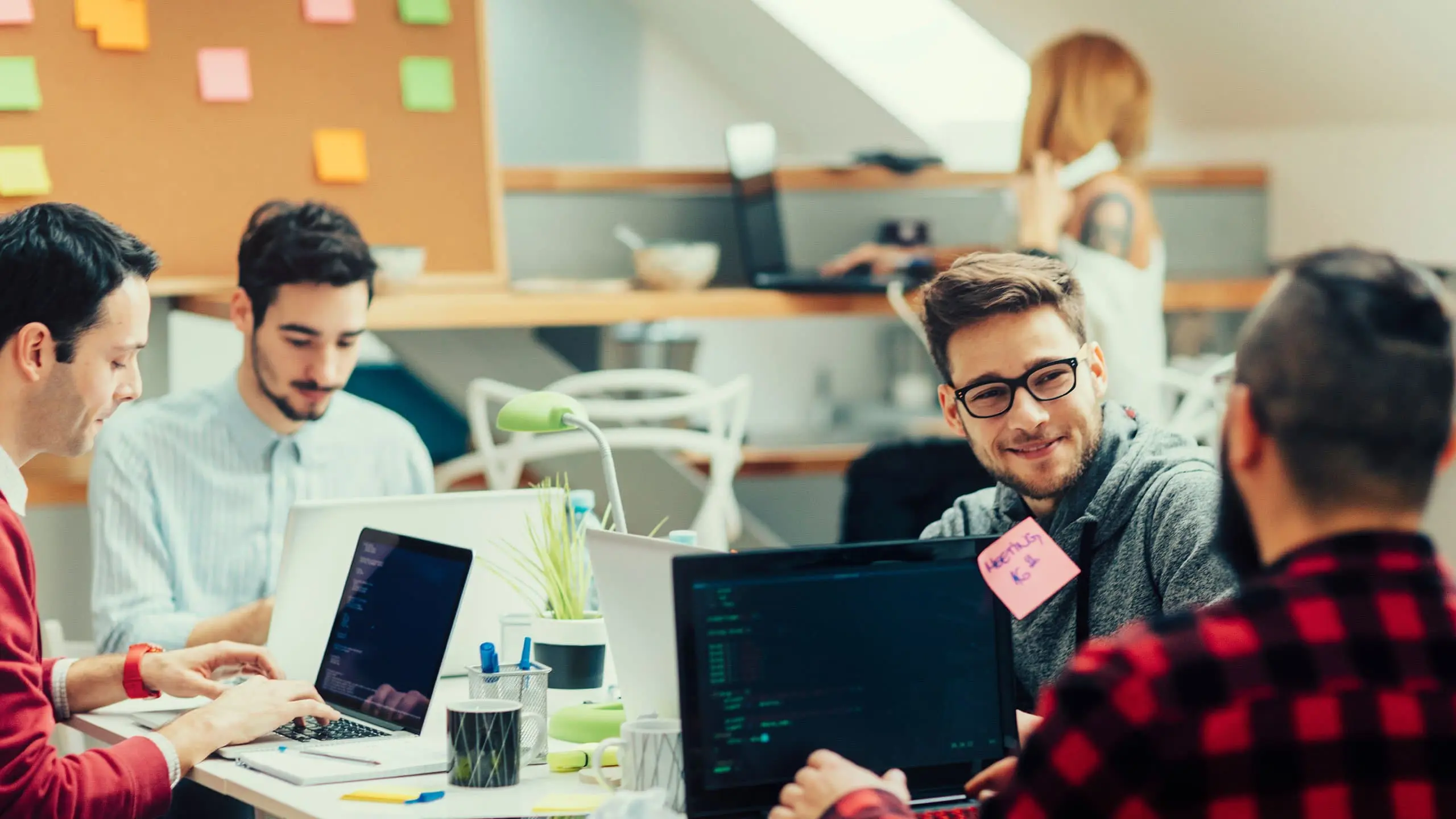 أهمية تطبيقات الموبايل في السوق السعودي