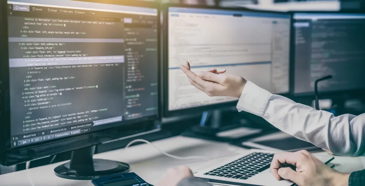 كم تكلفة برمجة المواقع في السعودية العوامل التي تحدد السعر